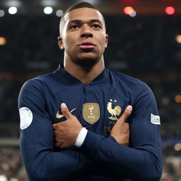 Tuổi trẻ tài cao: Mbappe trở thành tân đội trưởng tuyển Pháp ở tuổi 24