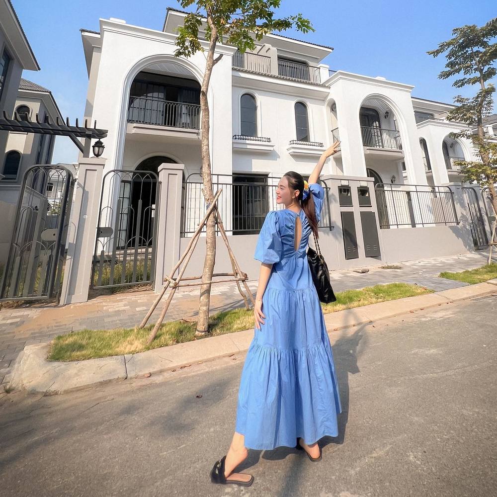  
Vợ chồng cô tranh thủ tậu biệt thự cho con. (Ảnh: Hằng Lê) - Tin sao Viet - Tin tuc sao Viet - Scandal sao Viet - Tin tuc cua Sao - Tin cua Sao