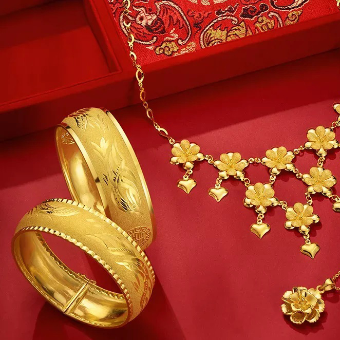  
Vàng thường là trang sức được bố mẹ mua làm của hồi môn tặng con gái. (Ảnh minh họa: Sina)