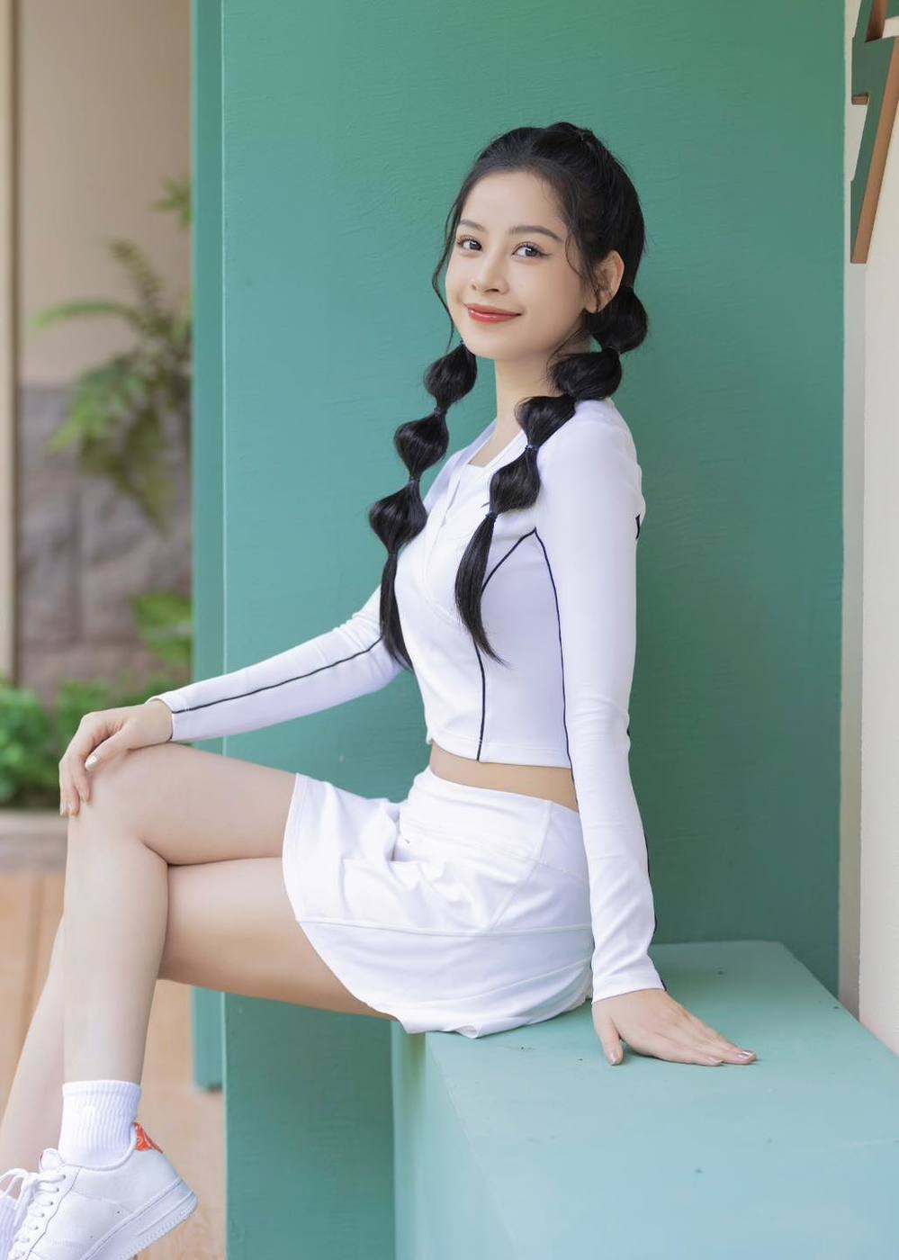  
Chi Pu chủ động đảm nhận vai trò "sứ giả" quảng bá thời trang Việt khi "vươn ra biển lớn". Ảnh: Chi Pu ​