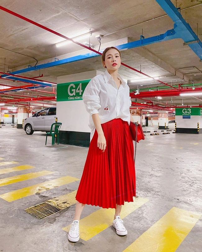 Chân váy xếp li màu be sữa  Shopee Việt Nam