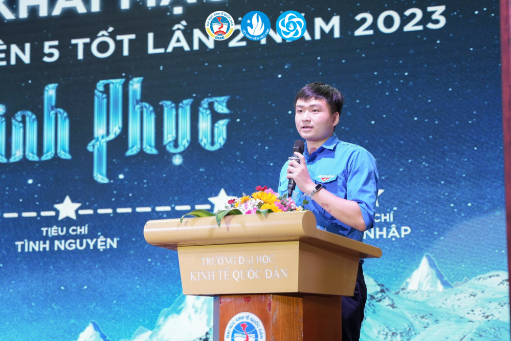 Tham dự buổi lễ có đồng chí Trần Hoàng Anh - đại diện Hội Sinh viên Việt Nam Thành phố Hà Nội 