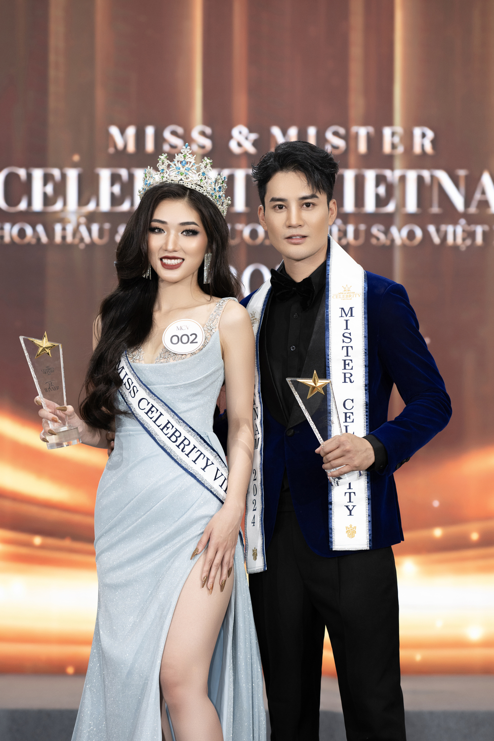  
Thùy Trang (trái) và Bảo Ân ở đêm chung kết Miss & Mister Celebrity Vietnam 2024.