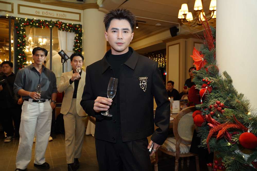 Ca sĩ Will.
Ca sĩ Will. - Tin sao Viet - Tin tuc sao Viet - Scandal sao Viet - Tin tuc cua Sao - Tin cua Sao