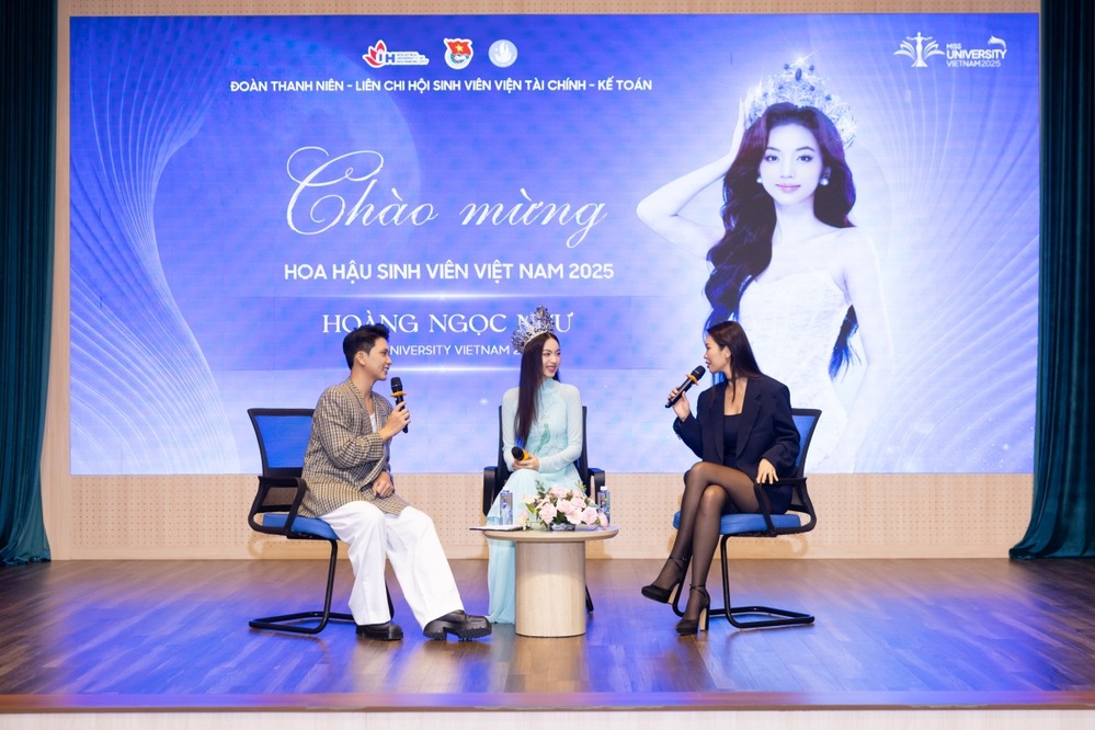 Siêu mẫu Hà Anh và Hoa hậu Hoàng Ngọc Như trả lời câu hỏi của các bạn sinh viên của trường Đại học Công Nghiệp TP.HCM về hành trình chinh phục vương miện.
Siêu mẫu Hà Anh và Hoa hậu Hoàng Ngọc Như trả lời câu hỏi của các bạn sinh viên của trường Đại học Công Nghiệp TP.HCM về hành trình chinh phục vương miện.