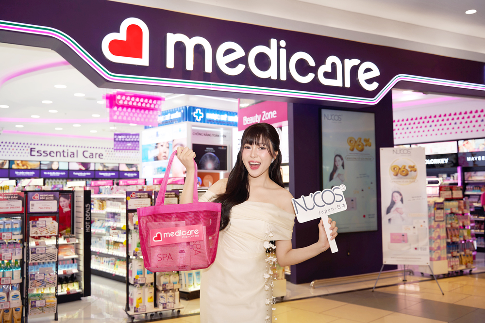 Hoa hậu Kiều Duy rạng rỡ mua sắm các sản phẩm Nucos tại MEDiCARE.
Hoa hậu Kiều Duy rạng rỡ mua sắm các sản phẩm Nucos tại MEDiCARE. - Tin sao Viet - Tin tuc sao Viet - Scandal sao Viet - Tin tuc cua Sao - Tin cua Sao