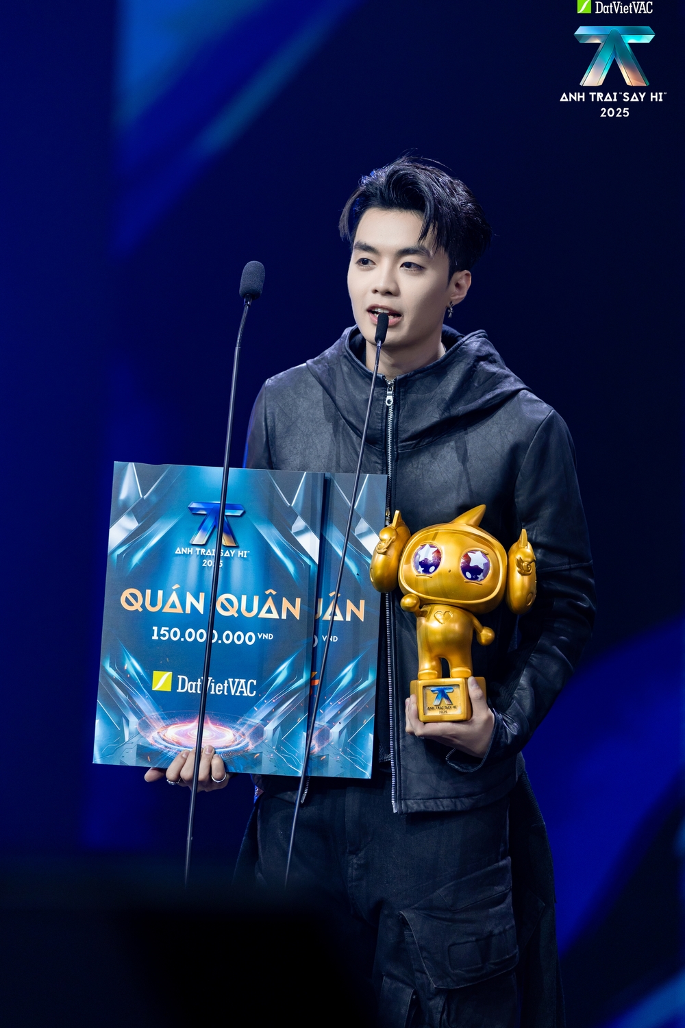 Negav trở thành quán quân trong lần thứ 2 trở lại "Anh trai say hi".
Negav trở thành quán quân trong lần thứ 2 trở lại "Anh trai say hi". - Tin sao Viet - Tin tuc sao Viet - Scandal sao Viet - Tin tuc cua Sao - Tin cua Sao