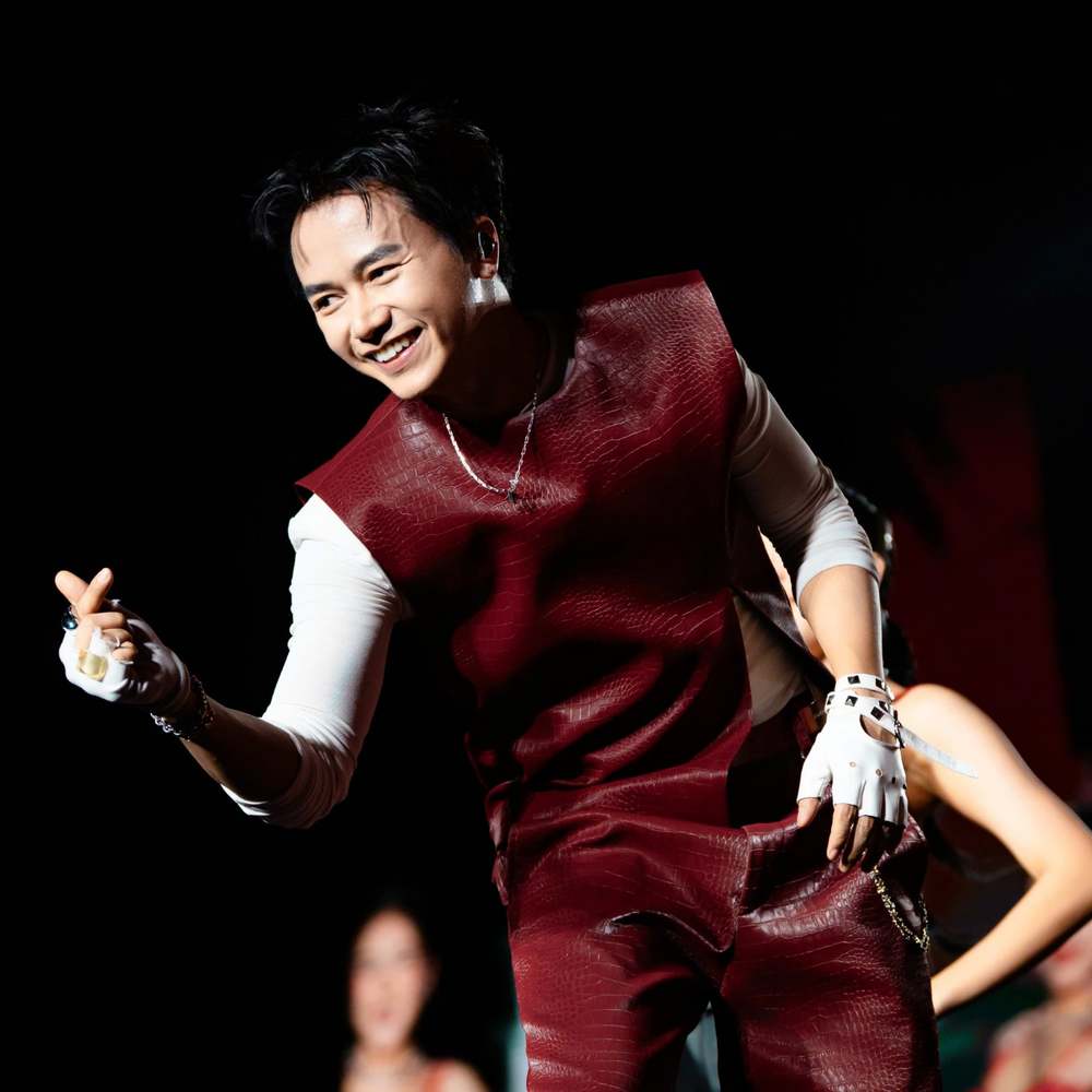 Bùi Công Nam
Bùi Công Nam - Tin sao Viet - Tin tuc sao Viet - Scandal sao Viet - Tin tuc cua Sao - Tin cua Sao