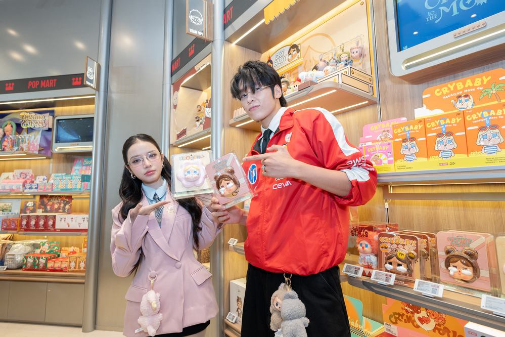 LyLy - Vĩnh Đam hội ngộ tại sự kiện.
LyLy - Vĩnh Đam hội ngộ tại sự kiện. - Tin sao Viet - Tin tuc sao Viet - Scandal sao Viet - Tin tuc cua Sao - Tin cua Sao