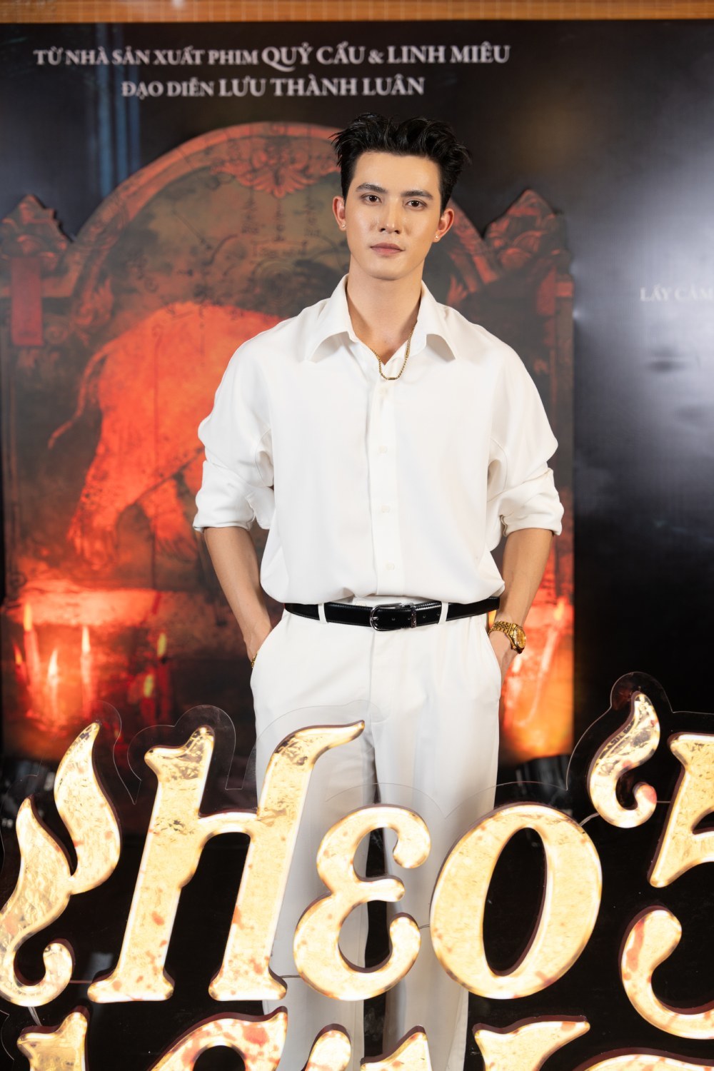 Trần Ngọc Vàng lần đầu có cảnh "nóng bỏng" nhất.
Trần Ngọc Vàng lần đầu có cảnh "nóng bỏng" nhất.