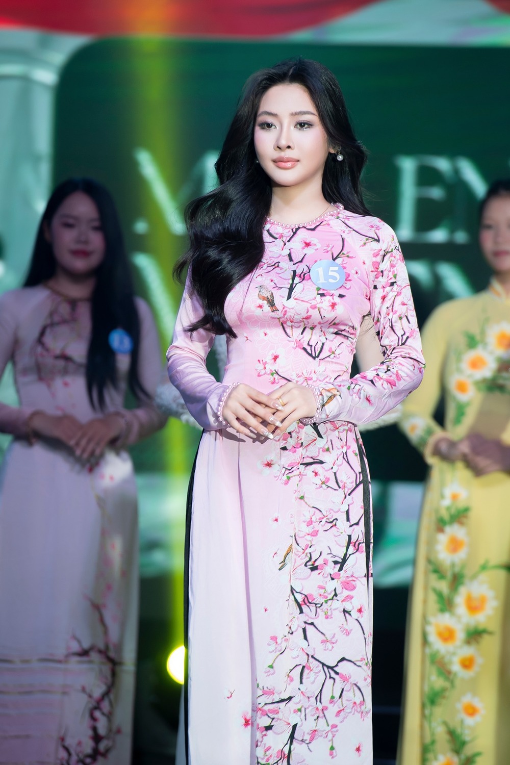 - Tin sao Viet - Tin tuc sao Viet - Scandal sao Viet - Tin tuc cua Sao - Tin cua Sao