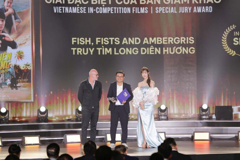 - Tin sao Viet - Tin tuc sao Viet - Scandal sao Viet - Tin tuc cua Sao - Tin cua Sao