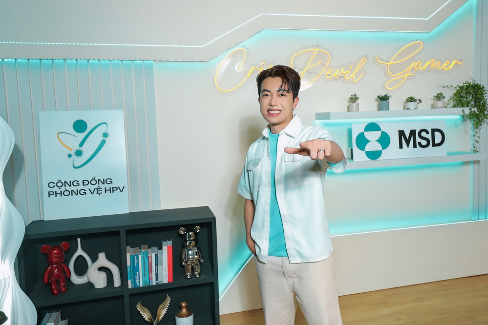 Nhà sáng tạo nội dung Cris Phan đồng hành cùng chiến dịch, lan tỏa thông điệp chủ động phòng ngừa HPV và chăm sóc sức khỏe cho bản thân cùng những người thân yêu.
Nhà sáng tạo nội dung Cris Phan đồng hành cùng chiến dịch, lan tỏa thông điệp chủ động phòng ngừa HPV và chăm sóc sức khỏe cho bản thân cùng những người thân yêu.