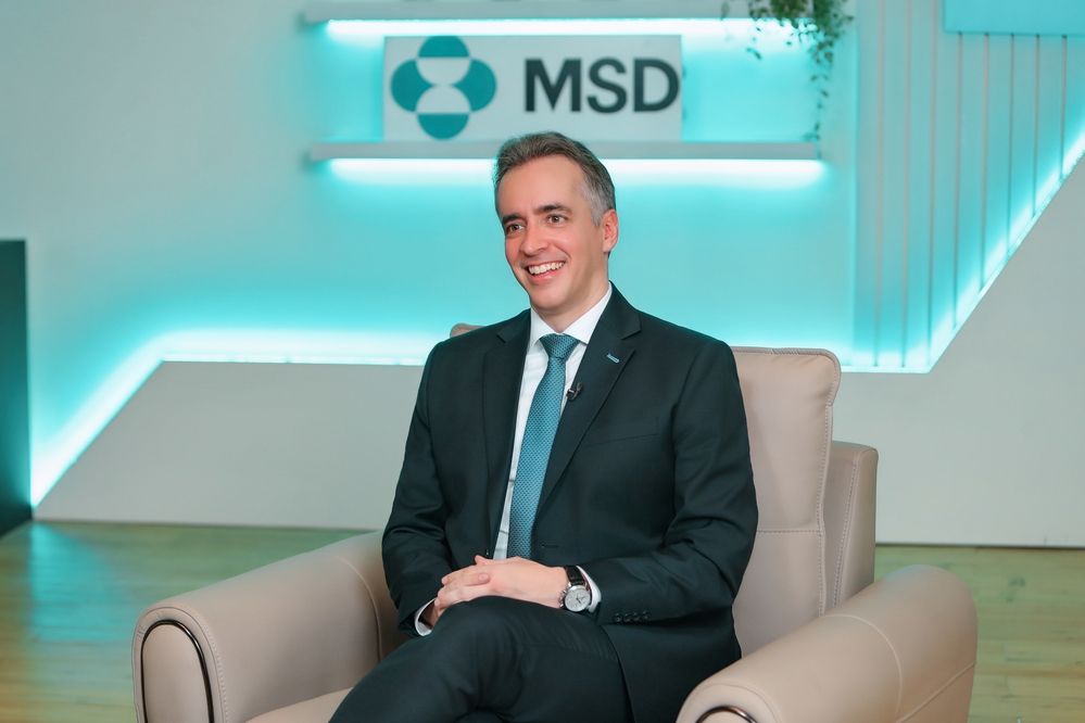 Ông Andreas Riedel, Chủ tịch kiêm Tổng Giám đốc MSD Việt Nam, nhấn mạnh cam kết của MSD trong việc nâng cao nhận thức về HPV và thúc đẩy tinh thần chủ động chăm sóc sức khỏe trong cộng đồng.
Ông Andreas Riedel, Chủ tịch kiêm Tổng Giám đốc MSD Việt Nam, nhấn mạnh cam kết của MSD trong việc nâng cao nhận thức về HPV và thúc đẩy tinh thần chủ động chăm sóc sức khỏe trong cộng đồng.