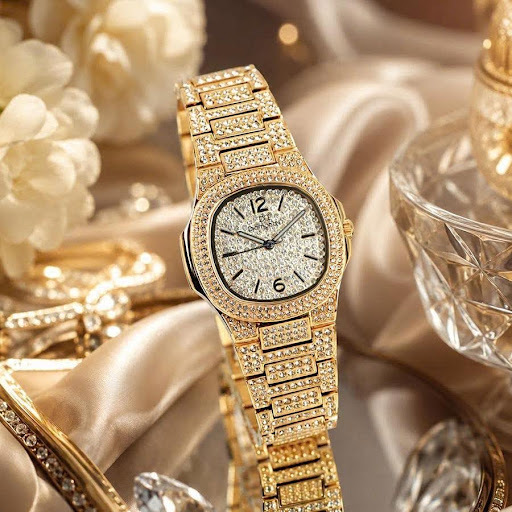 Diamond D - Lấp lánh như một món trang sức cao cấp.
Diamond D - Lấp lánh như một món trang sức cao cấp.