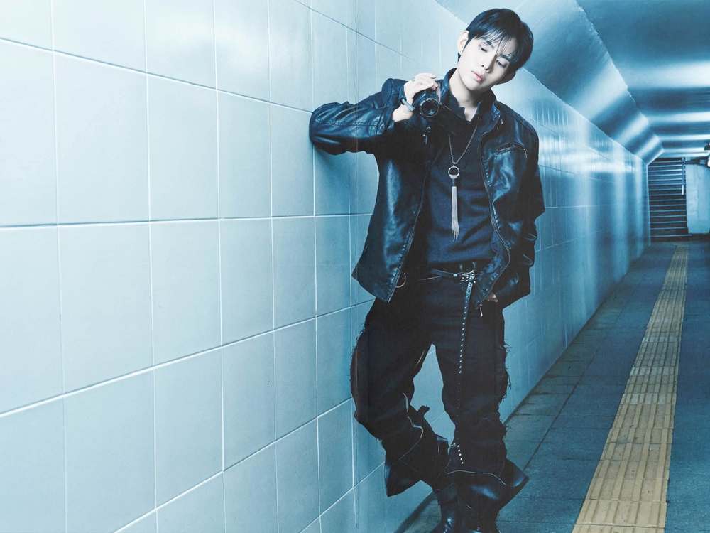 Hình ảnh mới trong EP "EXCLUSIVE" của nam nghệ sĩ.
Hình ảnh mới trong EP "EXCLUSIVE" của nam nghệ sĩ. - Tin sao Viet - Tin tuc sao Viet - Scandal sao Viet - Tin tuc cua Sao - Tin cua Sao