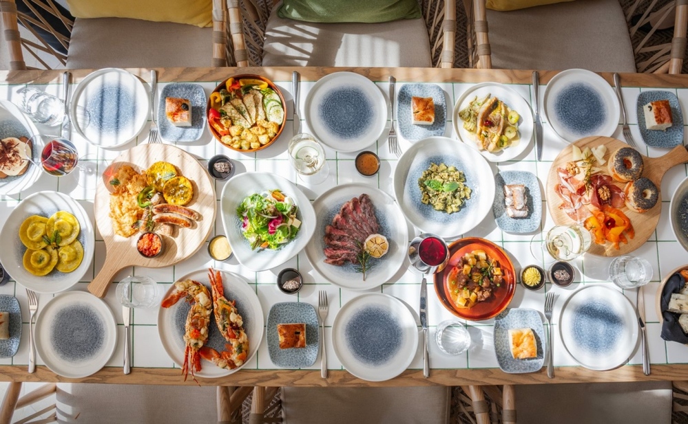 Buffet hải sản tại La Festa Phu Quoc tái hiện tinh thần "Pranzo di Ferragosto" - đại tiệc truyền thống của người Ý.
Buffet hải sản tại La Festa Phu Quoc tái hiện tinh thần "Pranzo di Ferragosto" - đại tiệc truyền thống của người Ý.