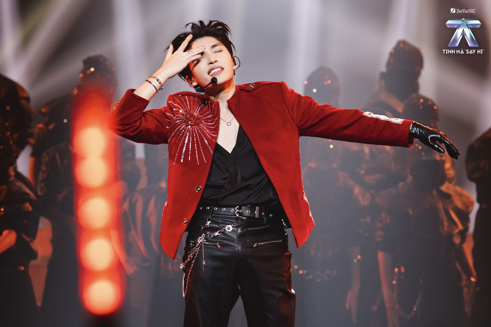 Cody Nam Võ nhận nhiều lời khen trong màn trình diễn.
Cody Nam Võ nhận nhiều lời khen trong màn trình diễn.