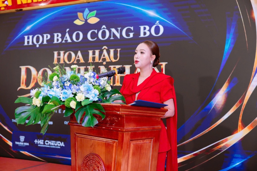 Bà Hà Minh Trang, Chủ tịch cuộc thi.
Bà Hà Minh Trang, Chủ tịch cuộc thi.