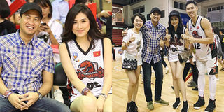 Á hậu Tú Anh đeo đồng hồ đôi, đi xem bóng rổ cùng em chồng Tăng Thanh Hà