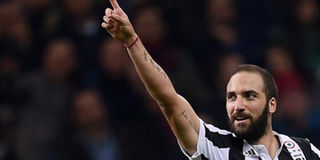 Highlights AC Milan 0 - 2 Juventus: Higuain giải toả cơn khát bàn thắng