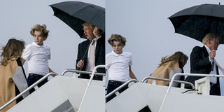 Tổng thống Trump mải miết che ô cho mình, bỏ mặc vợ con lủi thủi theo sau dưới mưa