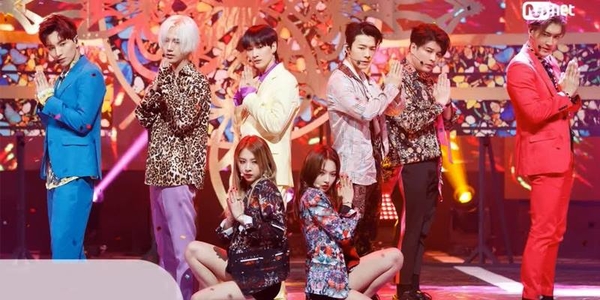 Fan Kpop mê mệt màn trình diễn hit mới 'Lo Siento' của Super Junior cùng với 2 mỹ nữ 9x từ nhóm KARD