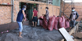 Cận cảnh xưởng sản xuất cà phê bột từ vỏ cà phê trộn pin con ó gây xôn xao ở tỉnh Đắk Nông