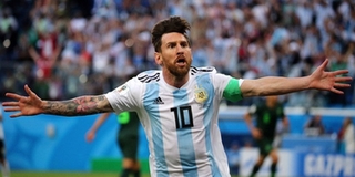 Toả sáng đả bại Nigeria, Lionel Messi sánh ngang Maradona trong ngôi đền huyền thoại Argentina