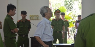 Chính thức quyết định thi hành án 3 năm tù với ông Nguyễn Khắc Thuỷ về tội dâm ô trẻ em