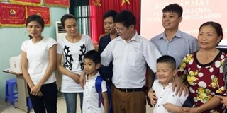 Vụ trao nhầm con ở Hà Nội: Sáng nay hai gia đình chính thức trao con