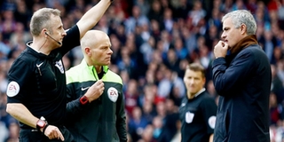 FA ra án phạt nghiêm cho HLV, Jose Mourinho và Jurgen Klopp có thể phải nhận thẻ đỏ ngay trong trận!