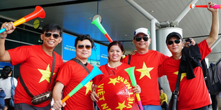 Người hâm mộ lên đường “tiếp lửa” tuyển Olympic Việt Nam