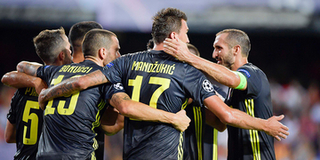 Highlights Valencia 0-2 Juventus: Mất CR7, Juventus vẫn kiên cường kéo sập pháo đài Mestalla