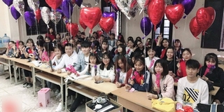 Khi "âm, dương" không cân bằng trong lớp học, quà cáp 20/10 chậm trễ thì chỉ có nước xuống gầm bàn