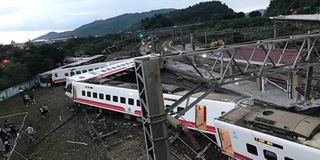 Tai nạn đường sắt thảm khốc tại Đài Loan: 17 người thiệt mạng, 132 người bị thương