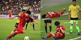 Cận cảnh tình huống cầu thủ Malaysia giật chỏ khiến Công Phượng lăn lộn trong đau đớn!