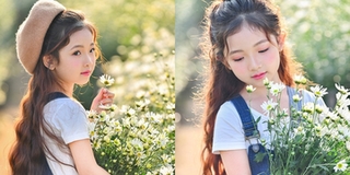 “Thiên thần nhí” 6 tuổi khiến dân mạng “đổ rầm rầm” với bộ ảnh ngọt ngào trong vườn cúc họa mi