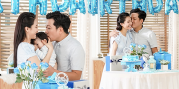Lâu rồi mới thấy Trường Giang hôn Nhã Phương nhưng spotlight thuộc về con gái cưng mất rồi Lâu rồi mới thấy Trường Giang hôn Nhã Phương nhưng spotlight thuộc về con gái cưng mất rồi