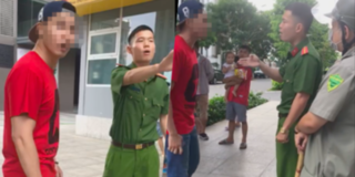Phẫn nộ với thanh niên Việt kiều dắt chó không rọ mõm, đi tiểu bậy còn thách thức: "Thích thì phạt"