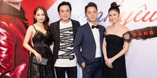 Dương Khắc Linh tay trong tay bạn gái kém 13 tuổi đến mừng Đăng Khôi