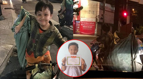 Cậu bé lượm ve chai nuôi mẹ bị bệnh năm nào giờ đã thành học sinh giỏi rồi đây