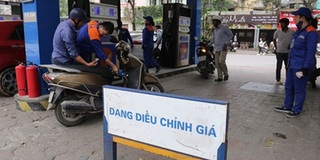 Hãy nhanh chân đi mua xăng tích trữ vì rất có thể chiều nay giá xăng dầu sẽ tăng mạnh!