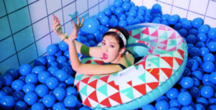 Somi chính thức debut solo: Đẳng cấp "thiên thần lai" vừa hát hay, nhảy đẹp, body không chút mỡ thừa