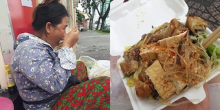 Sự hào phóng của chị bán đồ ăn ven đường dù nhiều lần bị ăn quỵt: Sài Gòn mình dễ thương lắm!