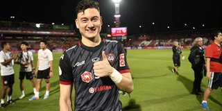Chơi xuất sắc, Văn Lâm lọt vào đội hình tiêu biểu của Thai League