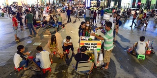 TP. HCM thống nhất không cho bán đồ ăn trên phố đi bộ Nguyễn Huệ