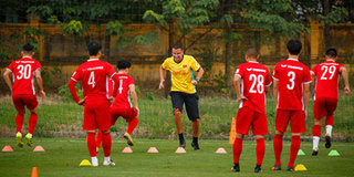 Cầu thủ Việt Nam có tố chất kỹ thuật tốt nhưng yếu thể lực