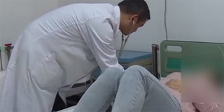 Bà mẹ lên cơn đau tim phải đi cấp cứu gấp vì dạy mãi con không hiểu