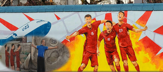 Quê nhà HLV Park: Tràn ngập tranh bích họa tôn vinh ĐT Việt Nam
